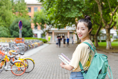 對外經(jīng)濟(jì)貿(mào)易大學(xué)在職研究生